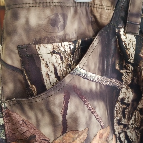 UA Mens realtree Hunting Camo loose Pants - Picture 8 of 8
